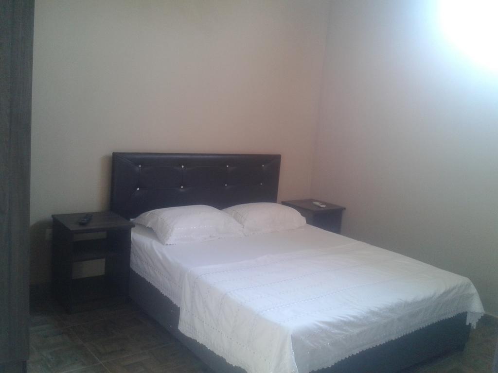 Hôtel Maxim Mini à Batoumi Chambre photo
