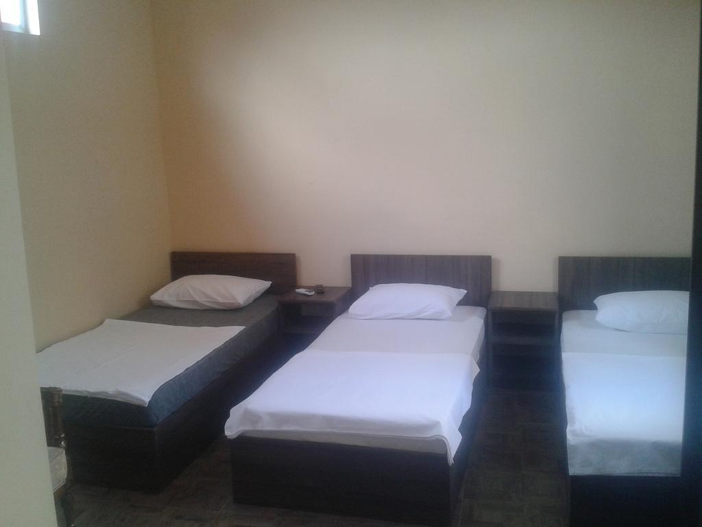 Hôtel Maxim Mini à Batoumi Chambre photo