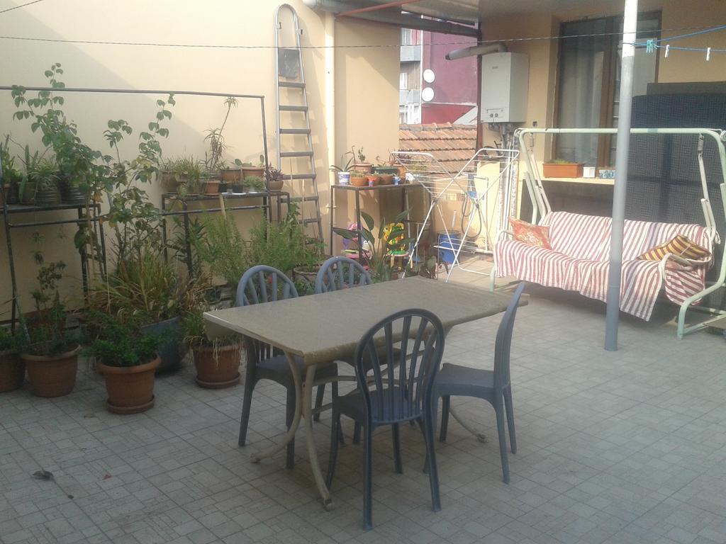 Hôtel Maxim Mini à Batoumi Extérieur photo