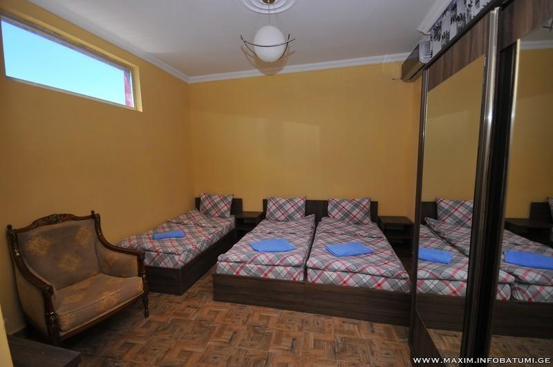 Hôtel Maxim Mini à Batoumi Extérieur photo
